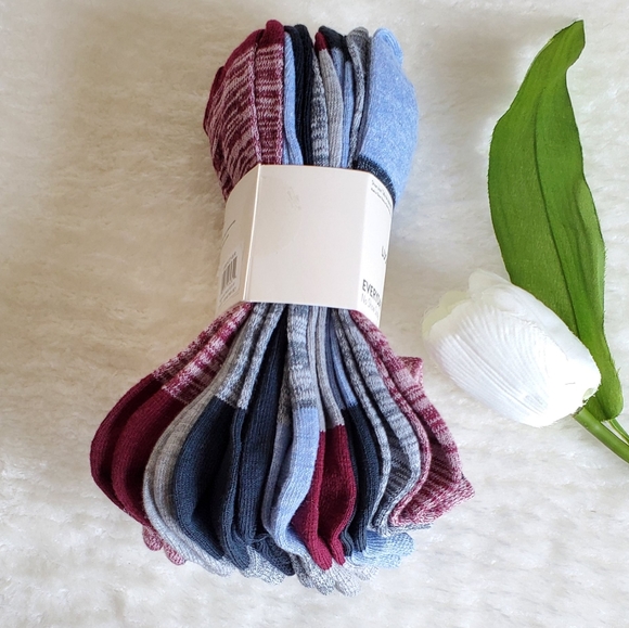 9 Pairs Lucky Brand No Show Socks - Picture 4 of 7